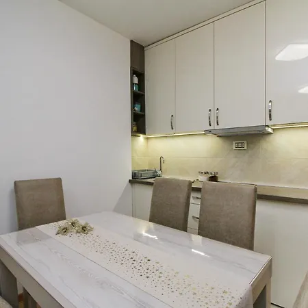 Apartament Vuk